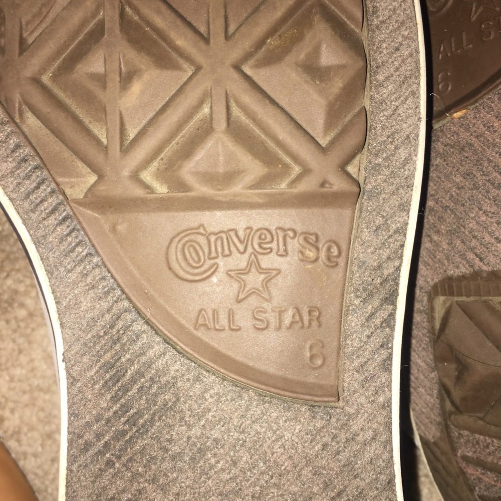Converses - Picture 4 of 5